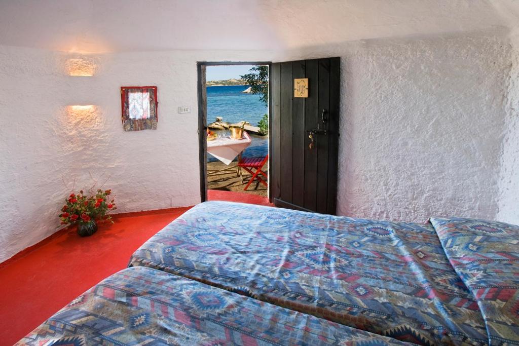 Camping Baia Saraceno Hotel Palau Cameră foto